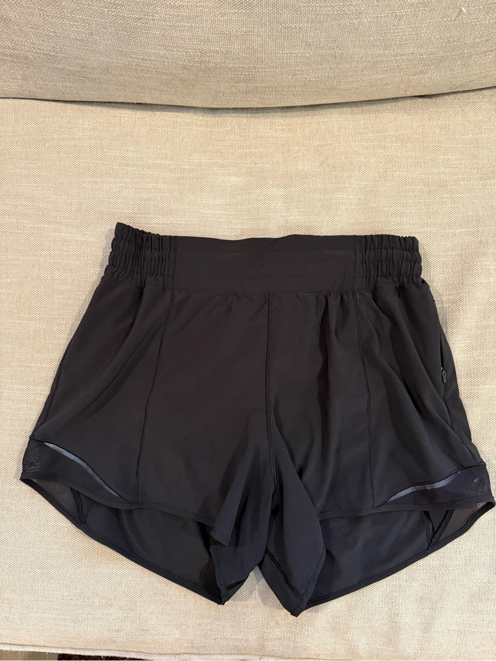 Lululemon Hotty Hot high rise shorts 4in inseam
